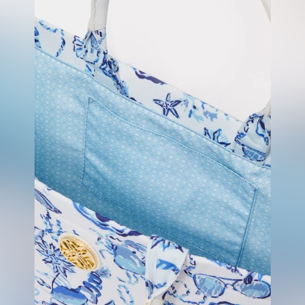 Lilly Pulitzer Adair Tote Resort White Barefoot Beachcombers - Picture 7 of 11